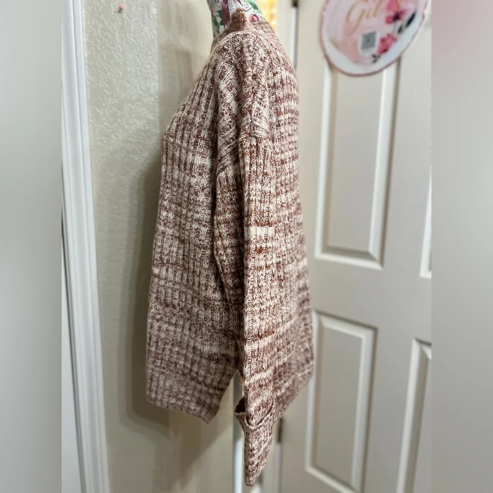 Old Navy Ribbed Knit Sweater in Brown and Cream Tunic length